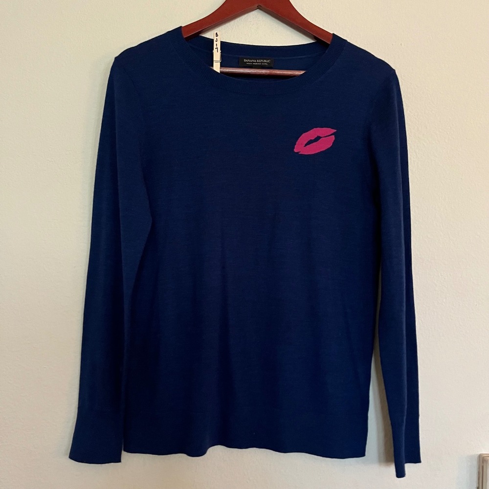 Banana Republic ASO Riverdale Navy Blue 100% Merino Wool Pink Lips Sweater SZ S